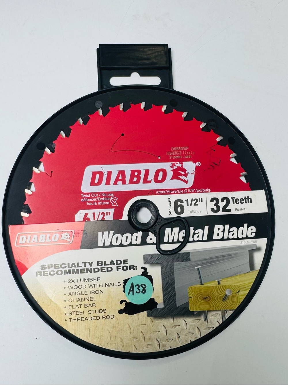 Diablo Wood & Metal Specialty Circular Saw Blade – 6-1/2 in., 32-Tooth